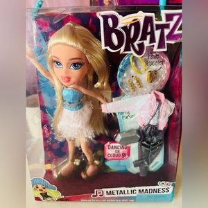 Bratz doll metallic madness cloe
